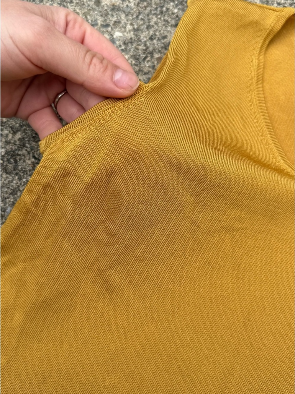 Liz Claiborne Mustard Gold V-Neck Knit Top Silk Feel Size S - Picture 3 of 6